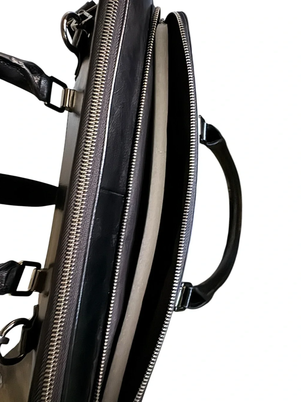 Blofinche Laptop Messenger shoulder bag leather new with tags